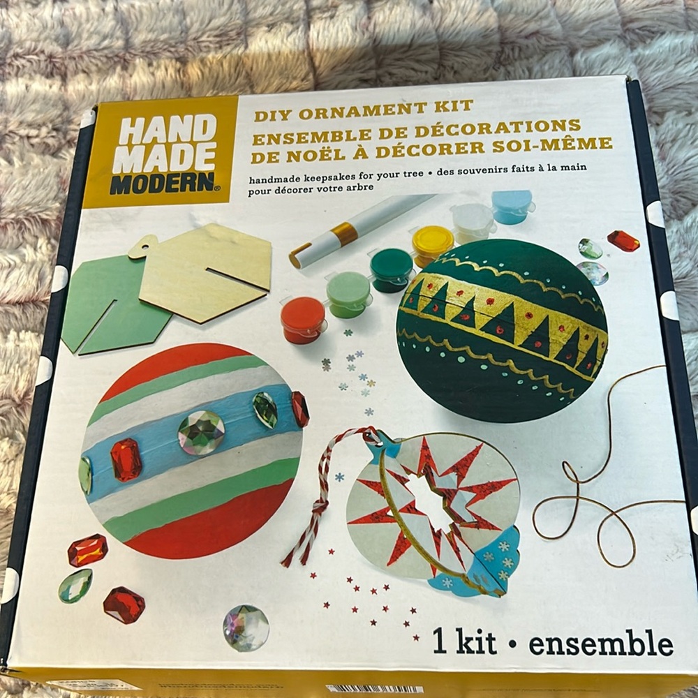 Hand Made Modern DIY Ornament Kit